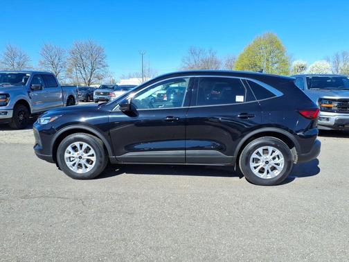 Agate Black Metallic 2023 Ford Escape Active