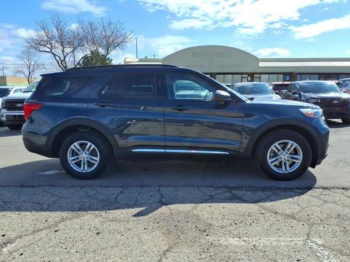 2024 Ford Explorer XLT