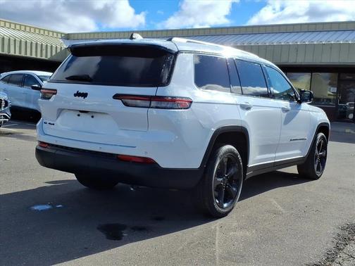 2023 Jeep Grand Cherokee L Altitude