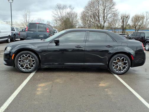 Gloss Black 2017 Chrysler 300 S