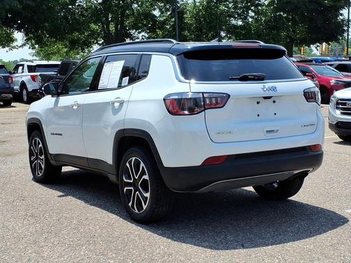 Bright White Clearcoat 2022 Jeep Compass Limited