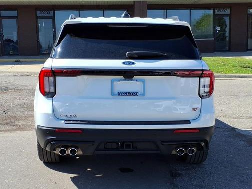 Star White Metallic Tri-Coat 2025 Ford Explorer ST