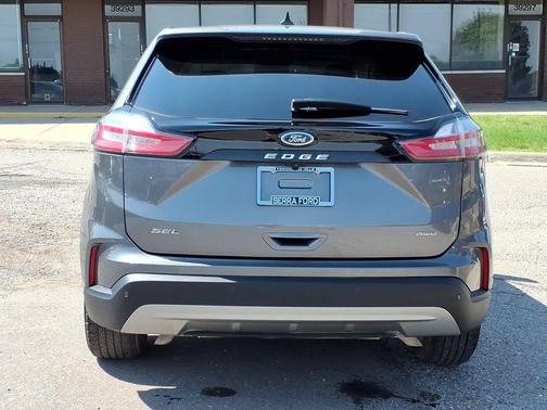 Carbonized Gray Metallic 2023 Ford Edge SEL