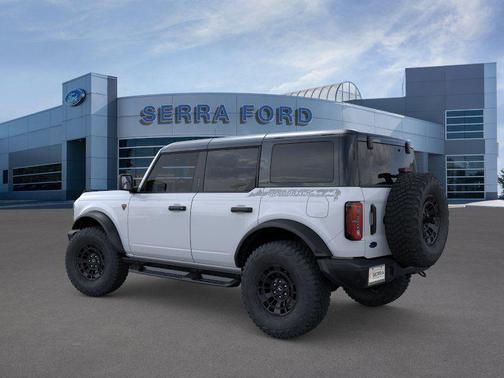 Oxford White 2026 Ford Bronco Badlands