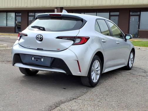 Classic Silver Metallic 2023 Toyota Corolla SE