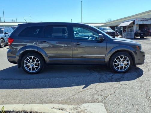 Granite Pearlcoat 2017 Dodge Journey GT