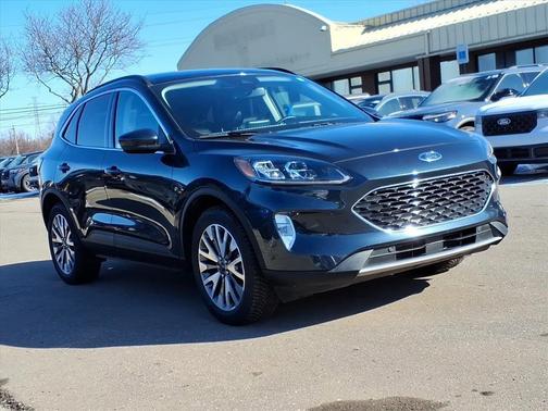 2022 Ford Escape Titanium