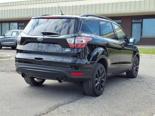 Shadow Black 2018 Ford Escape SE