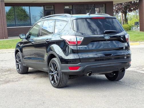 Shadow Black 2018 Ford Escape SE