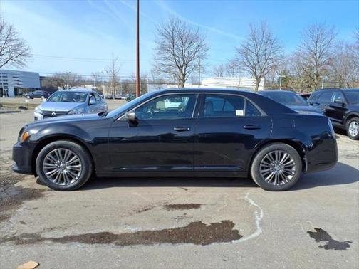 2014 Chrysler 300C John Varvatos Luxury