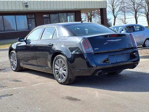 2014 Chrysler 300C John Varvatos Luxury