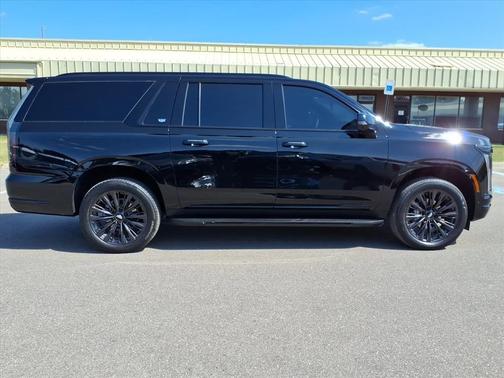 2025 Cadillac Escalade ESV Sport
