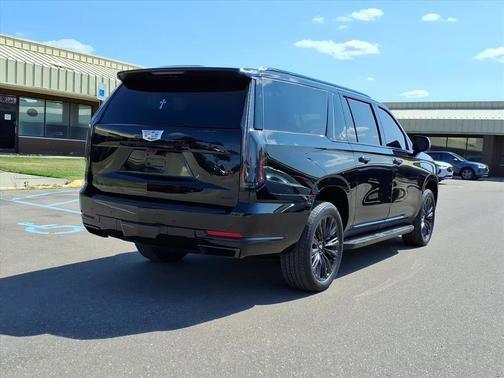 2025 Cadillac Escalade ESV Sport