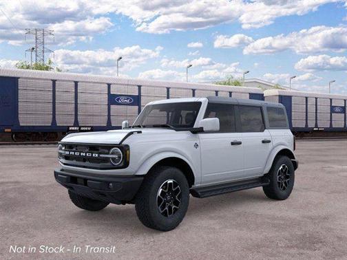 Oxford White 2026 Ford Bronco Outer Banks