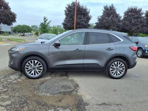 2022 Ford Escape Titanium