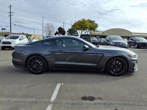 2016 Ford Shelby GT350 Base