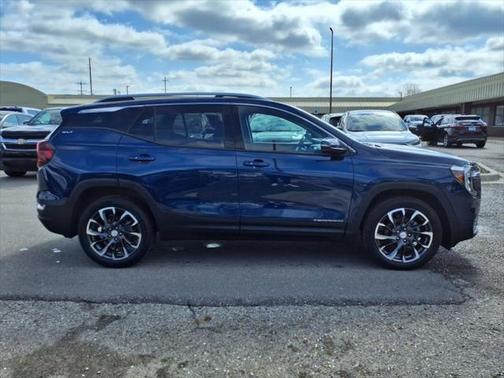 2023 GMC Terrain SLT