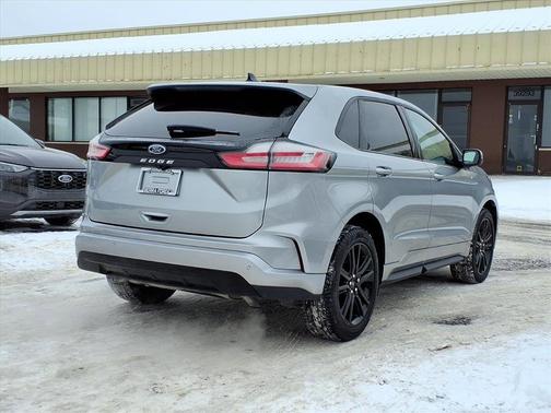 Iconic Silver Metallic 2024 Ford Edge ST Line