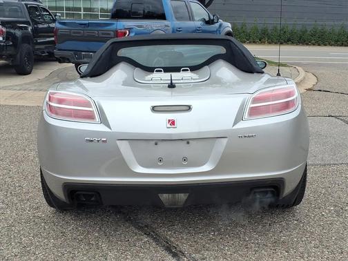 2008 Saturn Sky Red Line