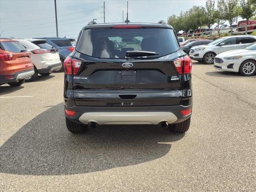 Photo 5 of 21 of 2019 Ford Escape SEL
