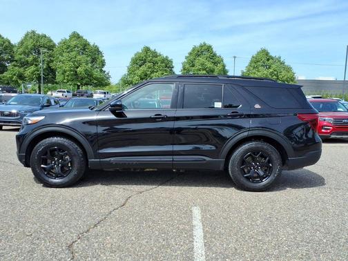 Agate Black Metallic 2024 Ford Explorer Timberline