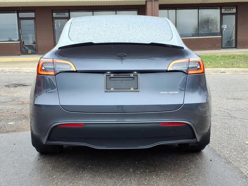 2023 Tesla Model Y Long Range Dual Motor All-Wheel Drive