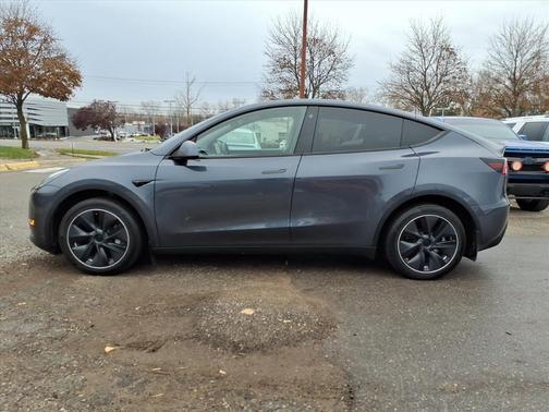 2023 Tesla Model Y Long Range Dual Motor All-Wheel Drive