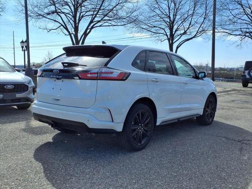 2022 Ford Edge ST Line