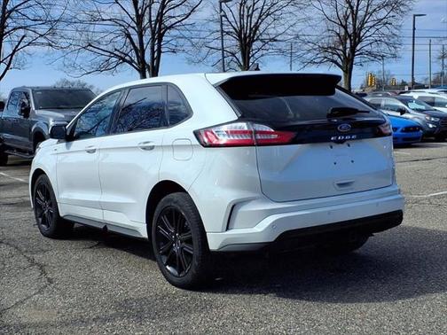 2022 Ford Edge ST Line