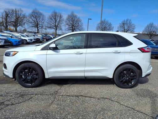 2022 Ford Edge ST Line