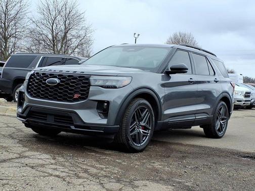 Carbonized Gray Metallic 2025 Ford Explorer ST
