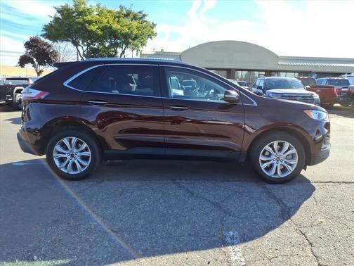 2023 Ford Edge Titanium