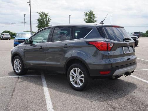 Magnetic Metallic 2019 Ford Escape SE