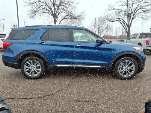 Atlas Blue Metallic 2022 Ford Explorer Limited