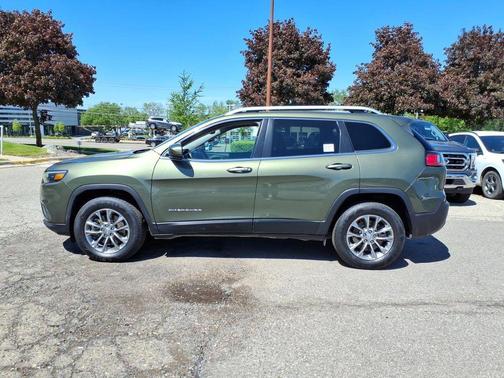 Olive Green Pearlcoat 2021 Jeep Cherokee Latitude Lux