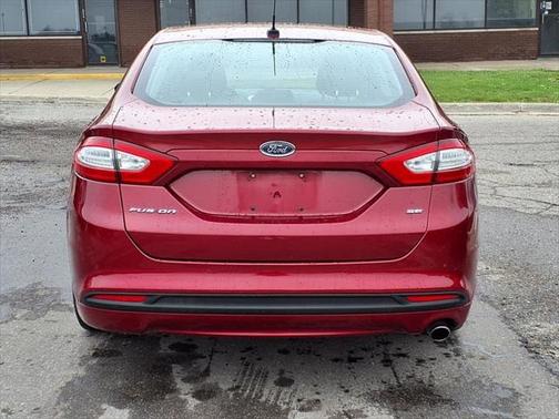 2014 Ford Fusion SE
