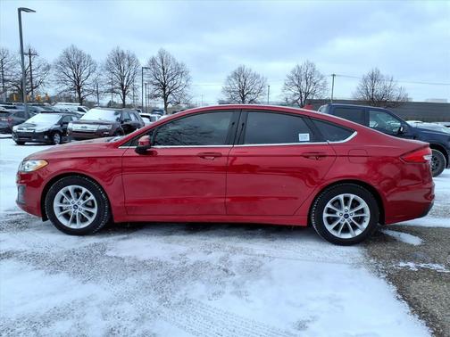 2020 Ford Fusion SE
