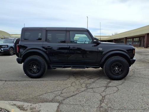 Shadow Black 2023 Ford Bronco Wildtrak