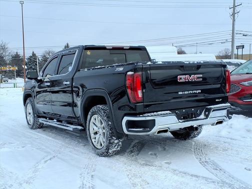 2021 GMC Sierra 1500 SLT