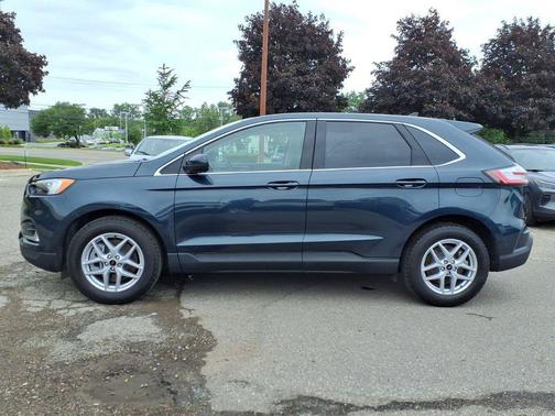 Blue Metallic 2023 Ford Edge SEL