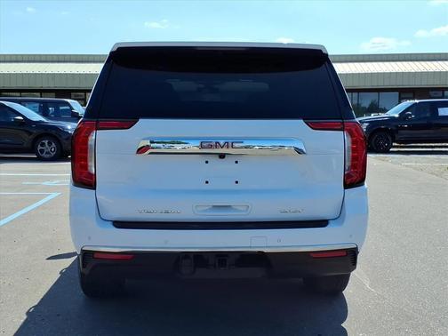 2022 GMC Yukon SLT