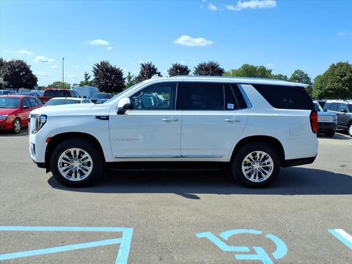 2022 GMC Yukon SLT
