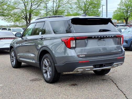 Carbonized Gray Metallic 2025 Ford Explorer Active