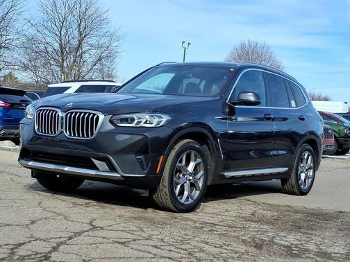 Gray 2024 BMW X3 xDrive30i