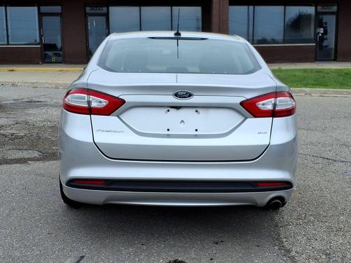 White Platinum Metallic Tri-Coat 2015 Ford Fusion SE