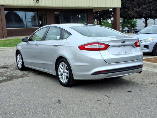 White Platinum Metallic Tri-Coat 2015 Ford Fusion SE