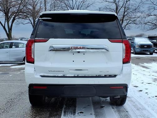 2022 GMC Yukon SLE