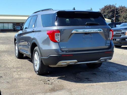 Carbonized Gray Metallic 2023 Ford Explorer XLT