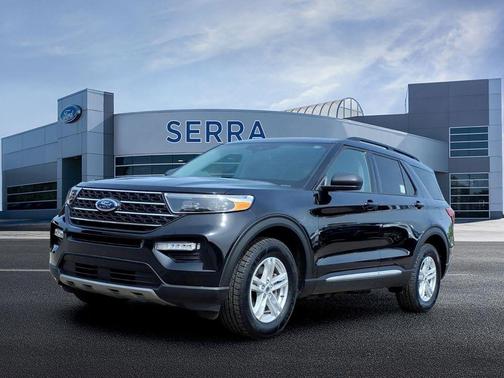 Black Metallic 2024 Ford Explorer XLT