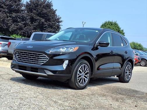 2022 Ford Escape Titanium